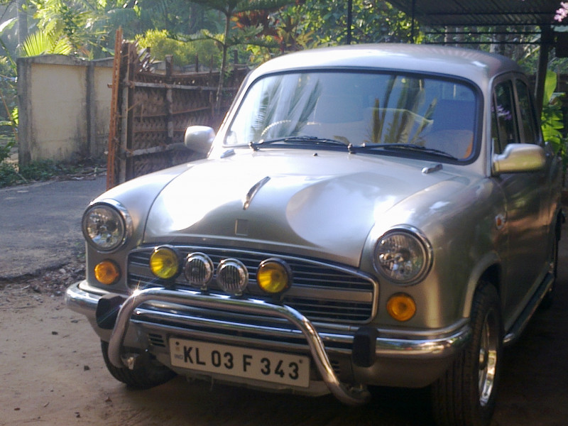 Hindustan Motors Ambassador Classic 1800 ISZ MPFI AC User Review ...